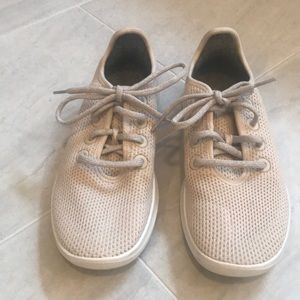 Like new Allbirds Light Cream Tree Runner Shoes